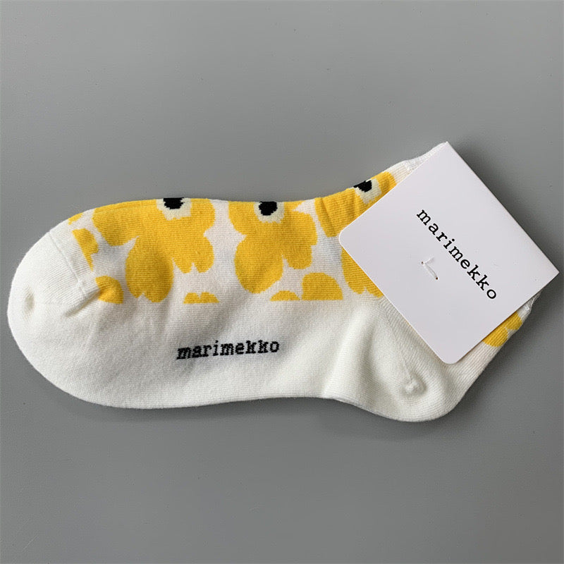 Fina sockar med olika färger