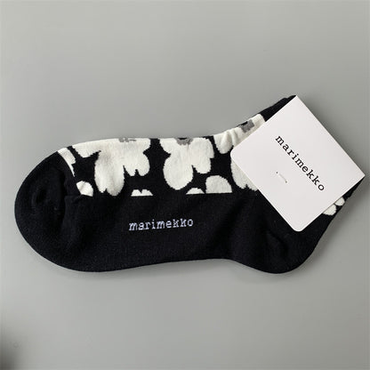 Fina sockar med olika färger